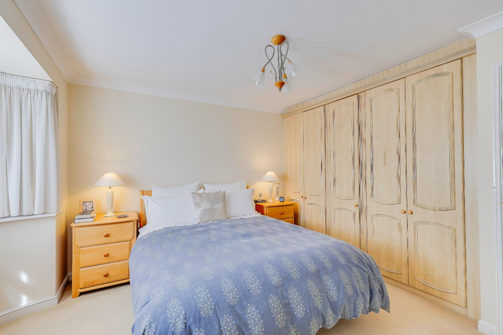 12 Blodyn Y Gog, Barry, CF63 1FB